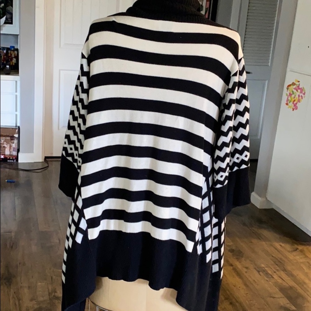 Preowned Asymmetrical Patterned Sweater Cardigan - image 4